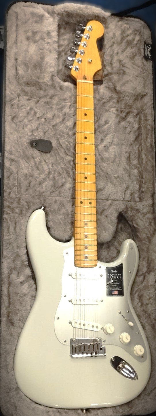 Fender Stratocaster American Ultra II ex demo