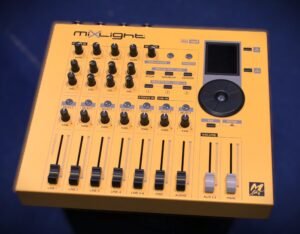 M-LIVE Mixlight