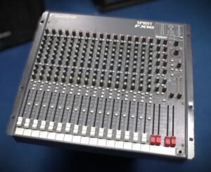 Soundcraft Spirit FX 16