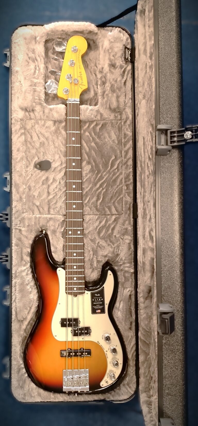 Fender American precisionbass Ultra (ex demo)