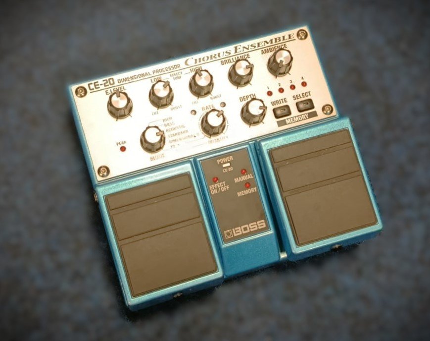 BOSS CE 20