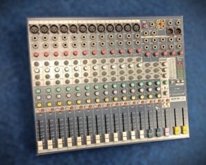 Soundcraft EFX 12