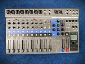 Zoom L-12